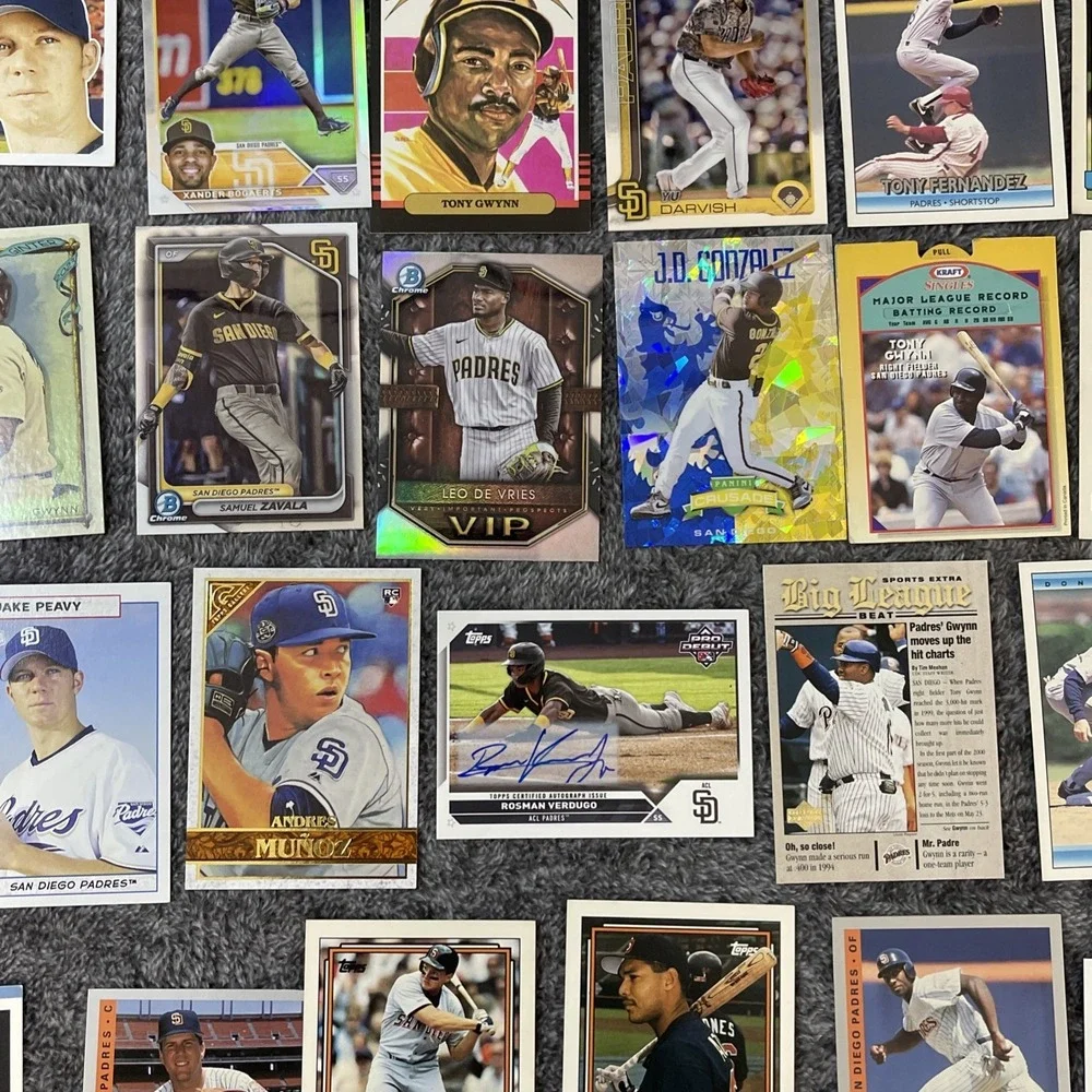 San Diego Padres Baseball 24 Card Lot - Auto, RC, Stars,‎ Inserts, Parallels